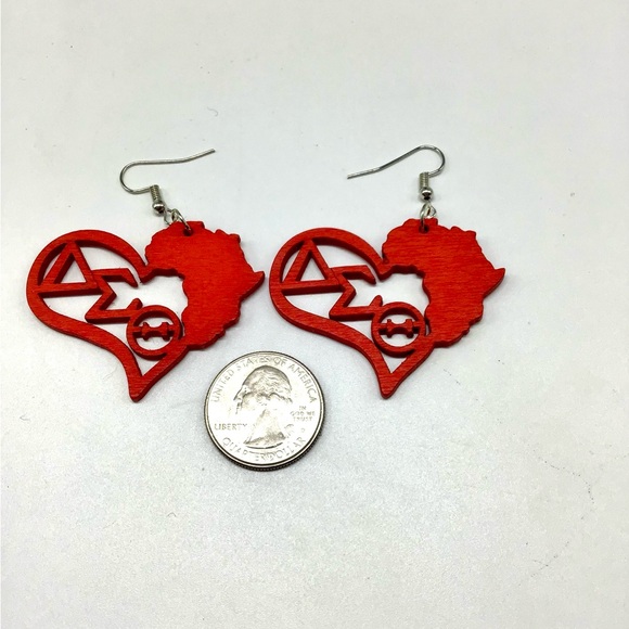 Delta Sigma Theta Wood Red Heart Earrings - Picture 4 of 4